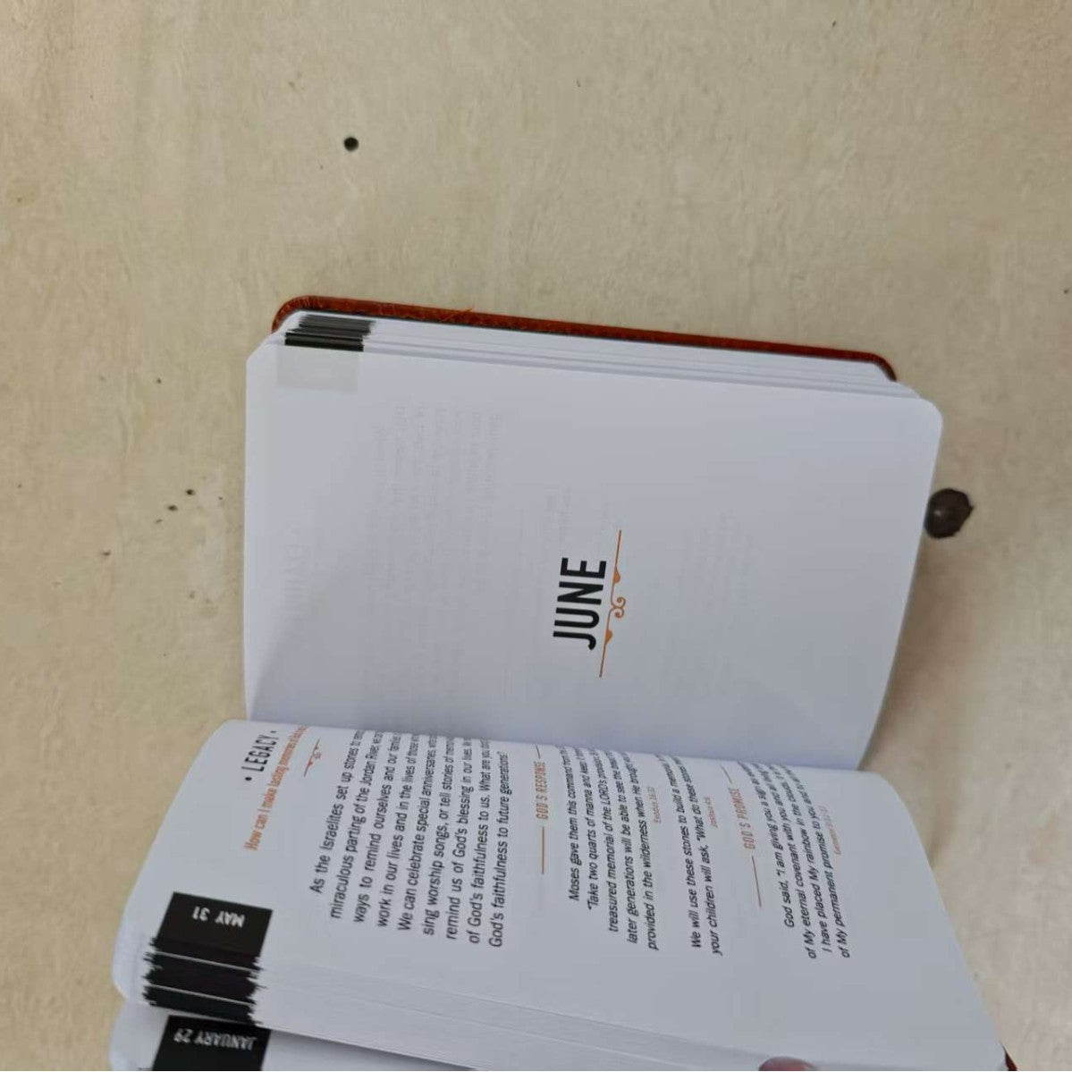 60 Seconds With God | 365-Day Daily Devotional For Men